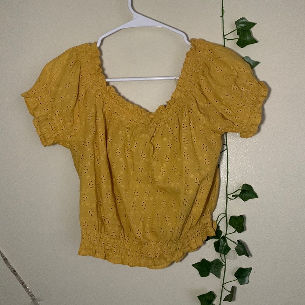 Top, yellow, orange , short sleeve